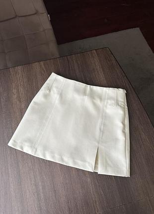 Молочна костюмна спідниця міні з розрізом zara s-m розміру