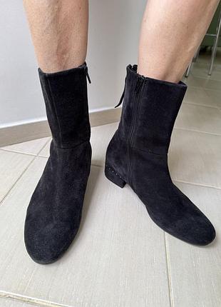 Продам замшеві черквики gabor