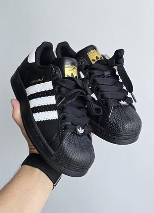 Adidas superstar 
• black white •