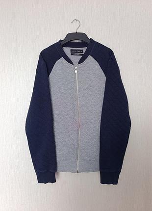 Чоловічий бомбер zara essentials