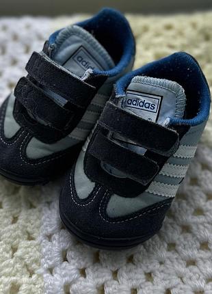 Кросівки adidas