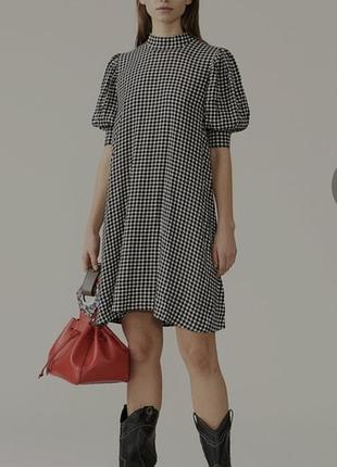 Платье в клетку «виши» (gingham) от бренда ganni