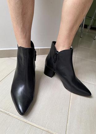 Продам шкіряні черевики cole haan