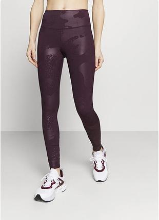 Лосины under armour в фиолетовом цвете с принтом