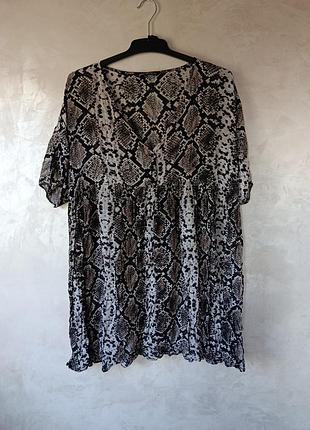 Стильна віскозна туніка від  zara зі зміїним принтом (розмір xl-2xl)
