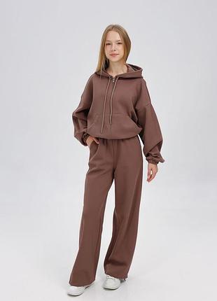 Костюм для девушки из лактозы