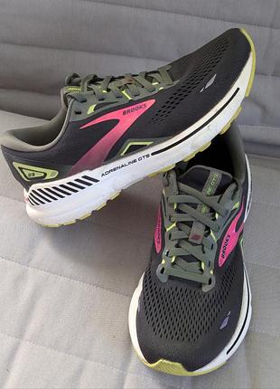 Жіночі кросівки brooks 40 р. 25.5 см. для бігу