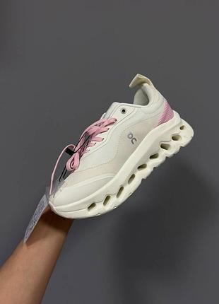 On cloudtilt x loewe 
cream / pink
