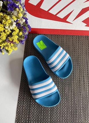 Оригінальні шльопанці adidas