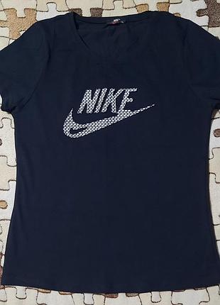 Стильна жіноча футболка nike  l-xl
