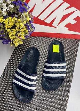 Оригінальні шльопанці adidas