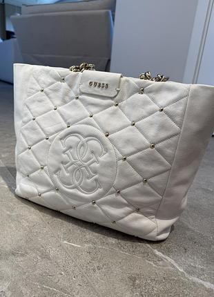 Сумка жіноча шкіряна guess біла