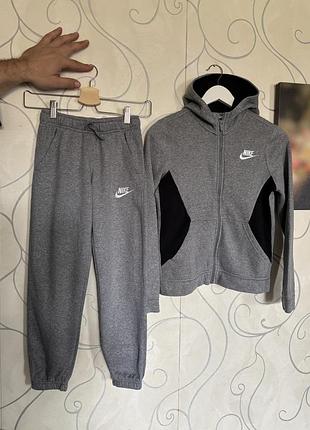 Спортивний костюм на флісі nike оригінал р. 128/137