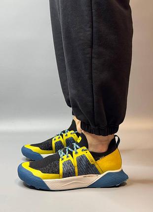 Deckers x lab+gore-tex