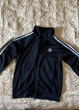 Черная олимпийка,бренд adidas