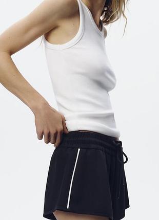 Шорти з білими лампасами zara