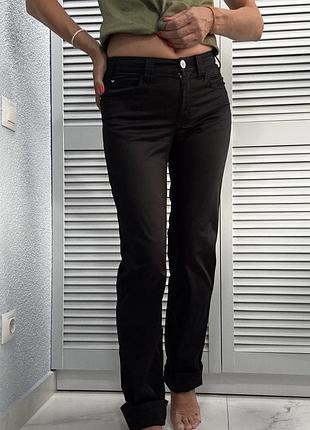 Жіночі чорні брюки прямого крою armani jeans