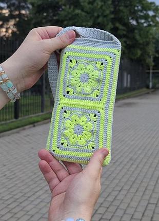 Вʼязана сумочка для телефону кросбоді неонова (ручна робота)