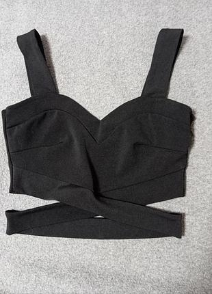 Цікавий короткий топ від boohoo