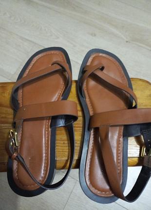 Босоніжки zara 37 розмір