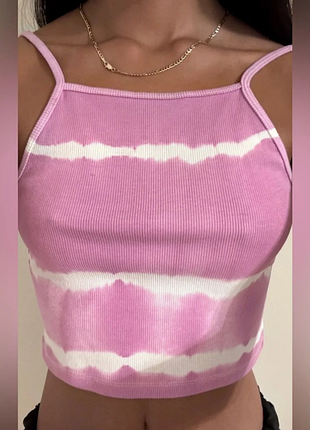 Бузковий топ із розводами ✨zara ✨кроп топ на тонких бретелях тай дай