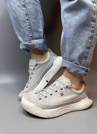 Deckers x-lab