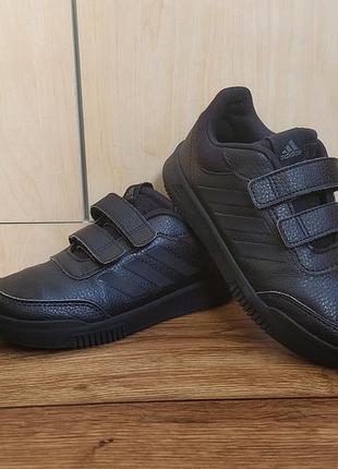 Кросівки adidas 33,5 розмір