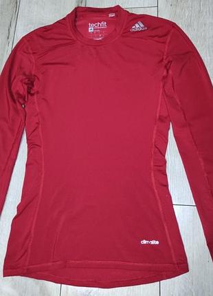 Лонгслив adidas techfit climalite красного цвета, размер с