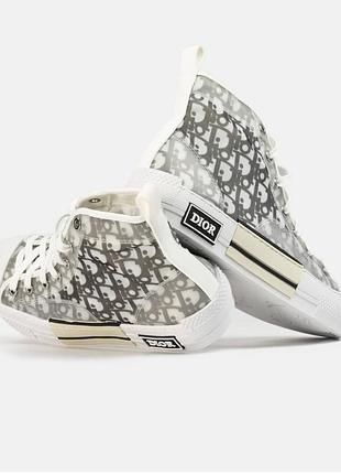 Кеди, хайтопи жіночі від dior.  розмір 37.