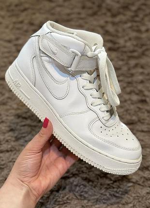 Шкіряні високі кросівки білі nike air force 38.5 розмір (24 см устілка) б/в