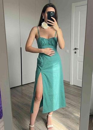 Плаття міді з розрізом зелене в стилі бренду zara