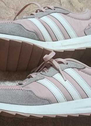 Кросівки adidas, розмір 38.