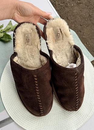 Чоловічі тапочки ugg scuff slipper з темно-коричневий замшевий верх і підкладку з овчини