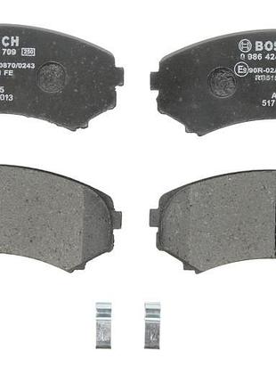 Комплект гальмівних колодок передні bosch 986424709 mazda e mitsubishi endeavor, grandis, pajero classic, pajero ii