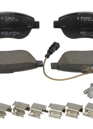 Комплект тормозных колодок передние bosch 986424596 abarth 500 / 595 / 695, 500c / 595c / 695c fiat bravo, bravo ii, doblo