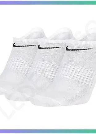 Шкарпетки nike u nk everyday ltwt ns 3pr белые унисекс 38-42 для тренировок и активного отдыха sku_sx7678-100
