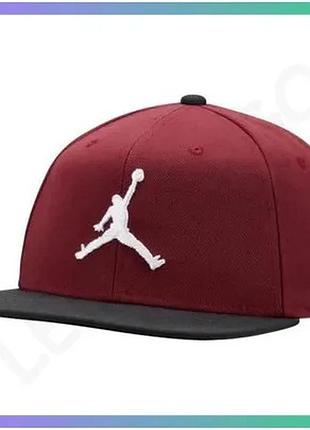 Кепка nike jordan pro jumpman snapback темно-красная черная белая унисекс для активного отдыха sku_ar2118-680