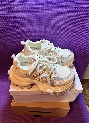 Шкіряні та замшеві кеди, кросівки