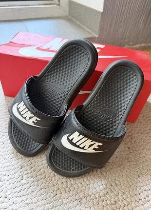 Шльопки nike 3