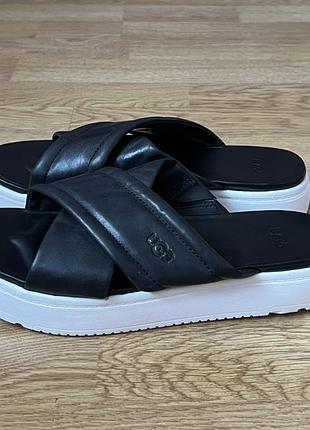 Нові шкіряні шльопанці ugg 37 розміру