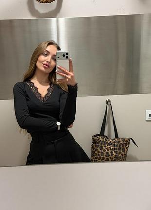 Трендова кофтинку з мереживом