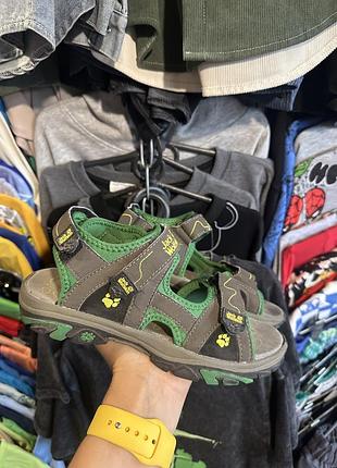 Босоніжки 35р фірмові jack wolfskin