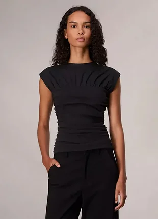 Черный трикотажный топ vero moda