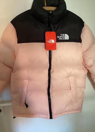 Оригінальний жіночий пуховик the north face nuptse, розмір l  теплий жіночий пуховик the north face у ніжно-рожевому кольорі