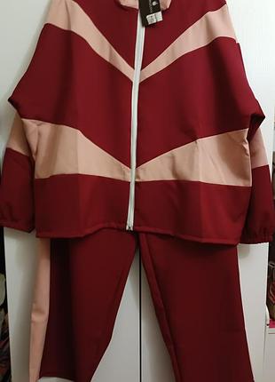 Новый стильный легкий костюм