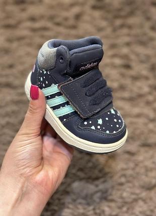 Оригінальні дитячі хайтопи на дівчинку adidas 19 розмір (12 см устілка) б/в