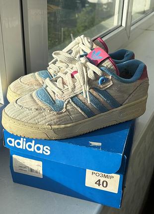 Кроссівки кели adidas rivarly