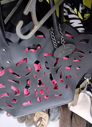 Сумка-тоут guess by marciano с ажурными прорезями (перфорацией).