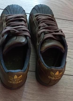 Кросівки р.36,5 , шкіра. adidas