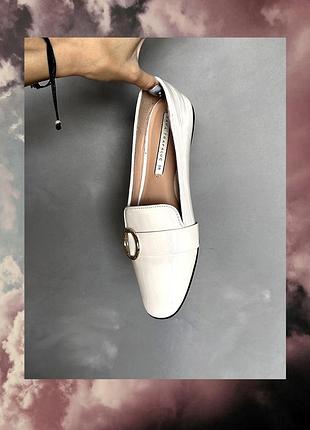 Класика лофери балетки шкіра білі туфлі oldmoney на пласкому zara взуття пряжка лак